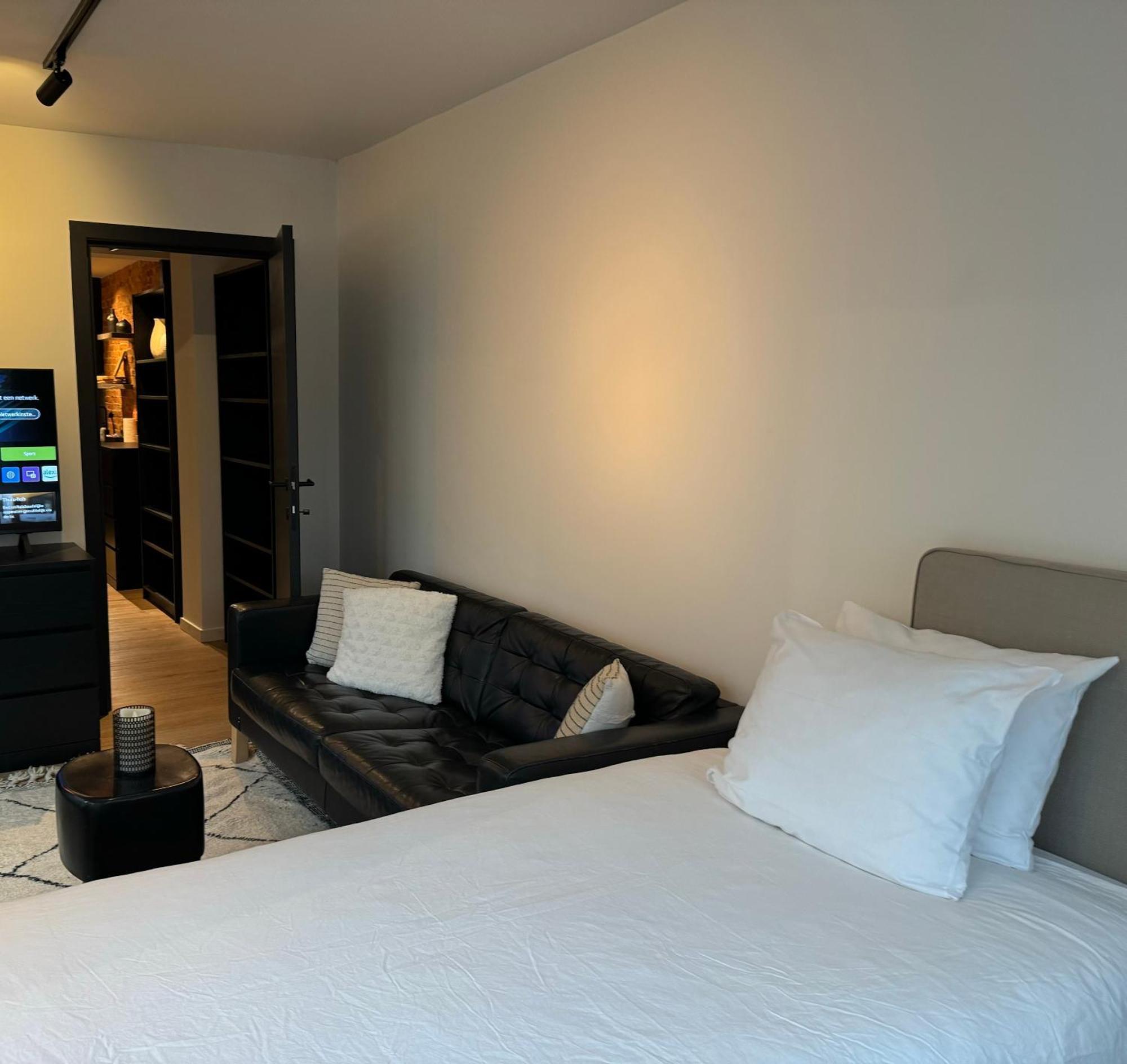 Luxury Apartment With Cosy Garden! 헨트 외부 사진