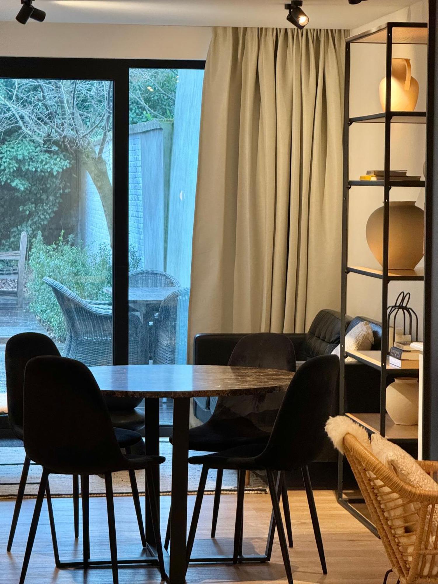 Luxury Apartment With Cosy Garden! 헨트 외부 사진